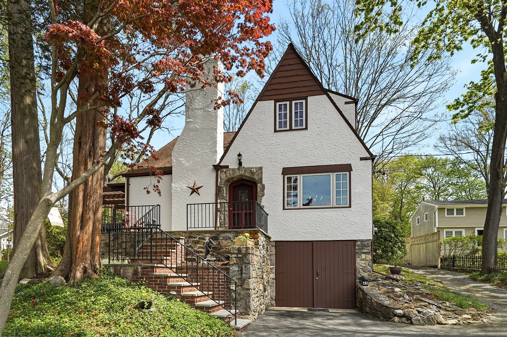 45 Chestnut Street Photo 1
