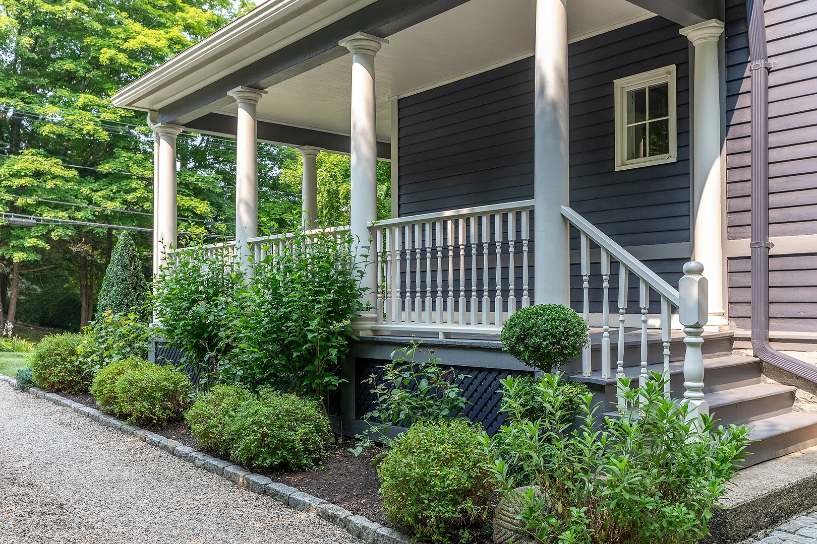 11 Pleasant Street Photo 4