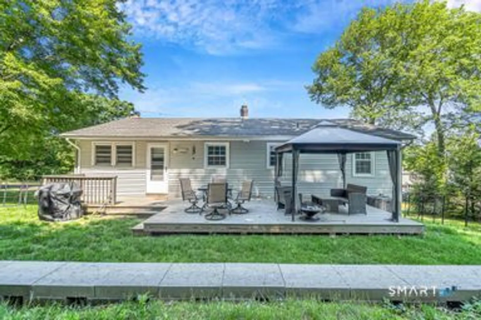 40 Bayberry Drive Photo 2