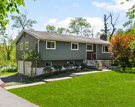 42 Hollow Oak Road