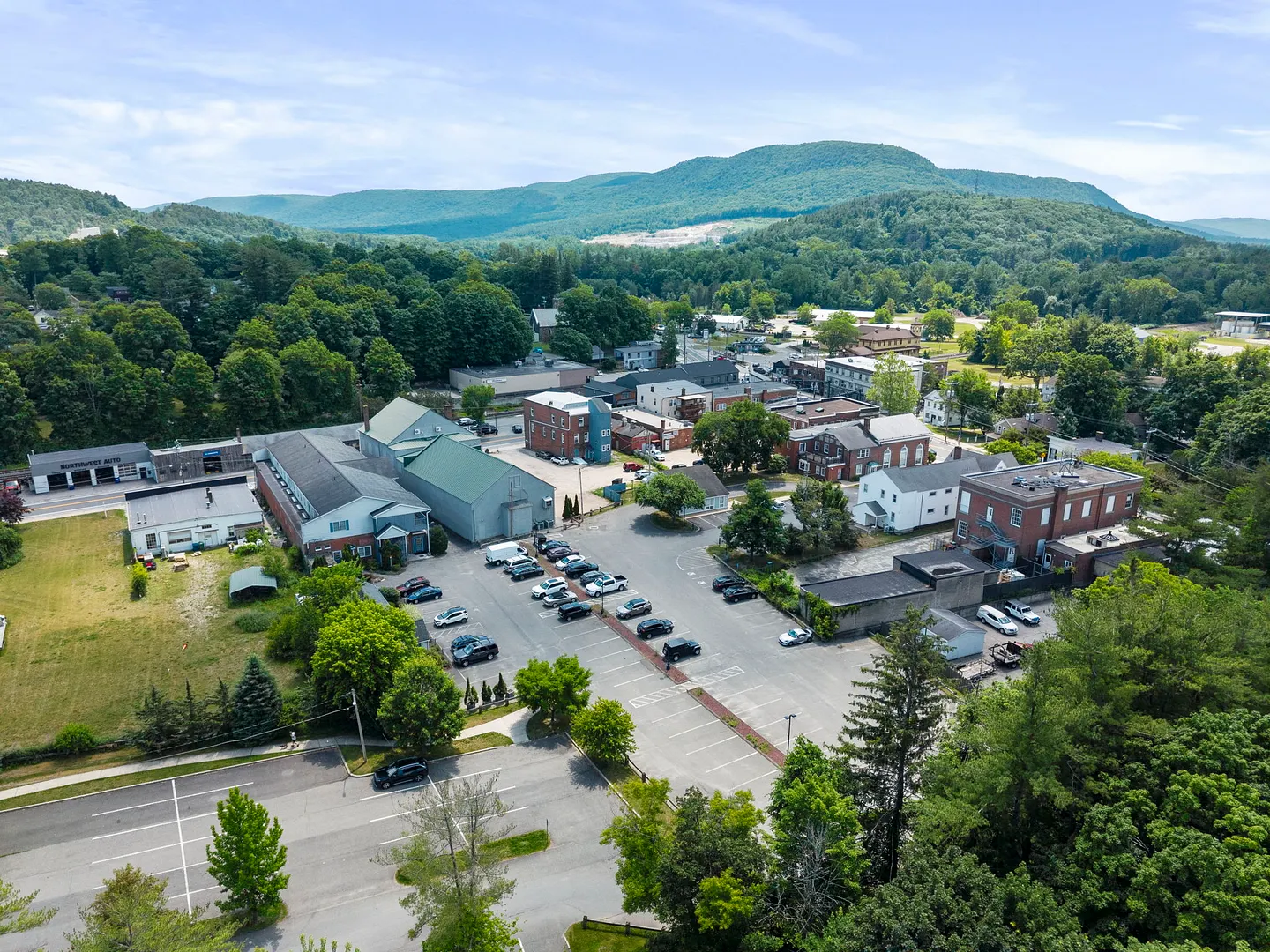 27 Railroad Street Photo 36