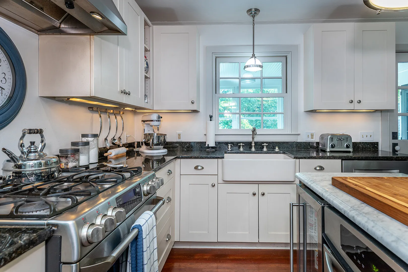 11 Pleasant Street Photo 16