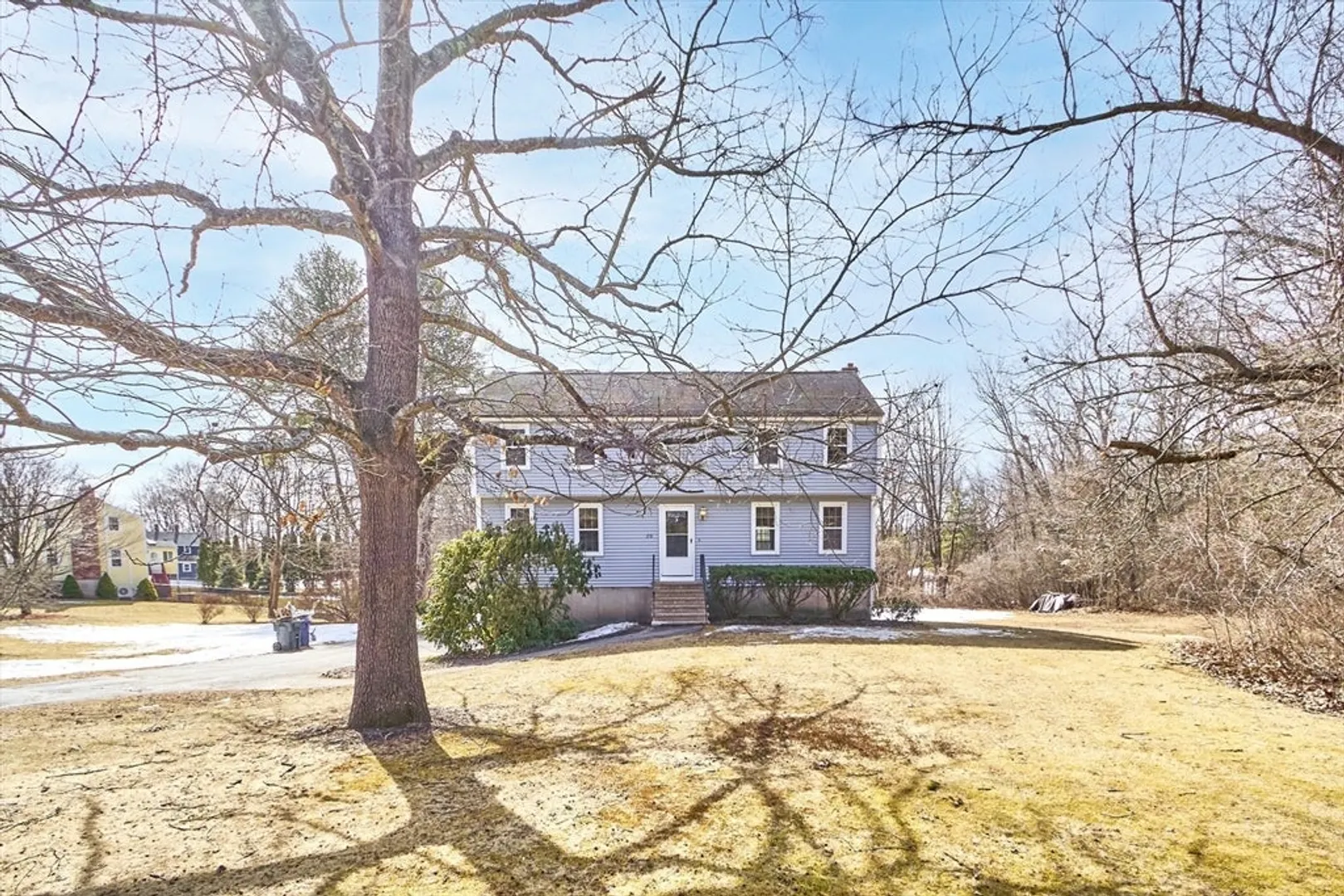 20 Village Dr Photo 2