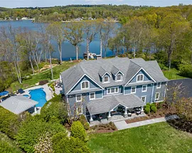 6 Brookside Lane
