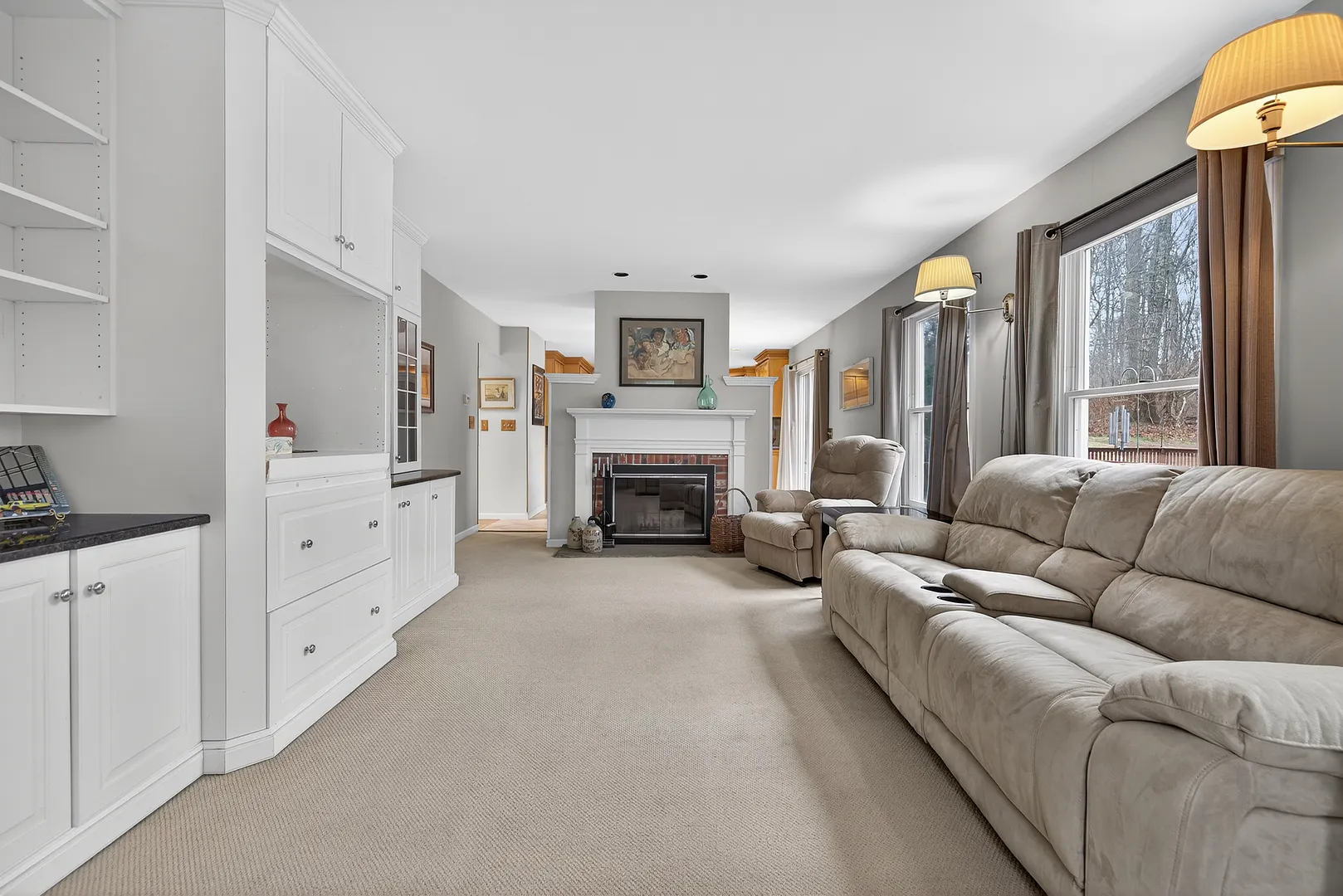 15 Farm Brook Court Photo 5