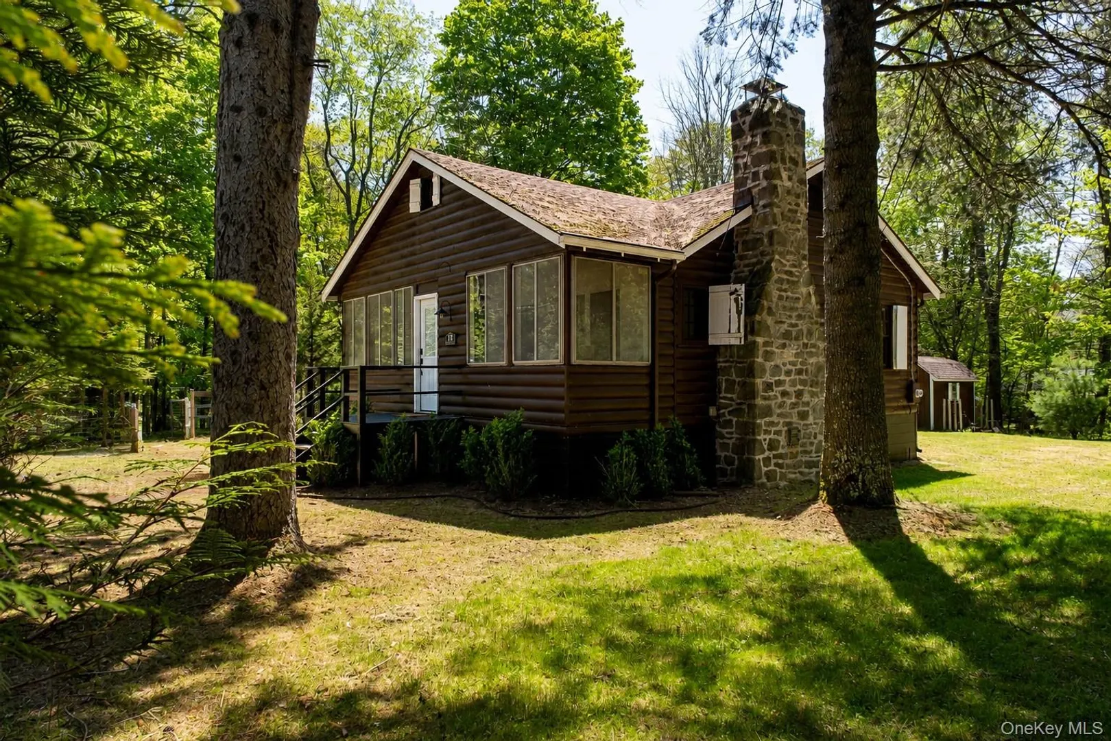 18 W Mitchell Street Photo 1