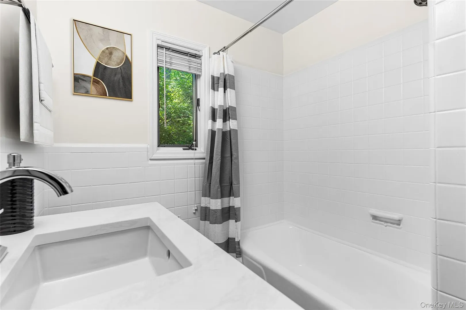12 Sheldon Street Photo 18