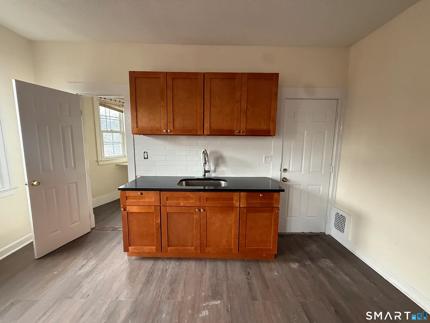 204 Homestead Avenue  #3 Photo 6