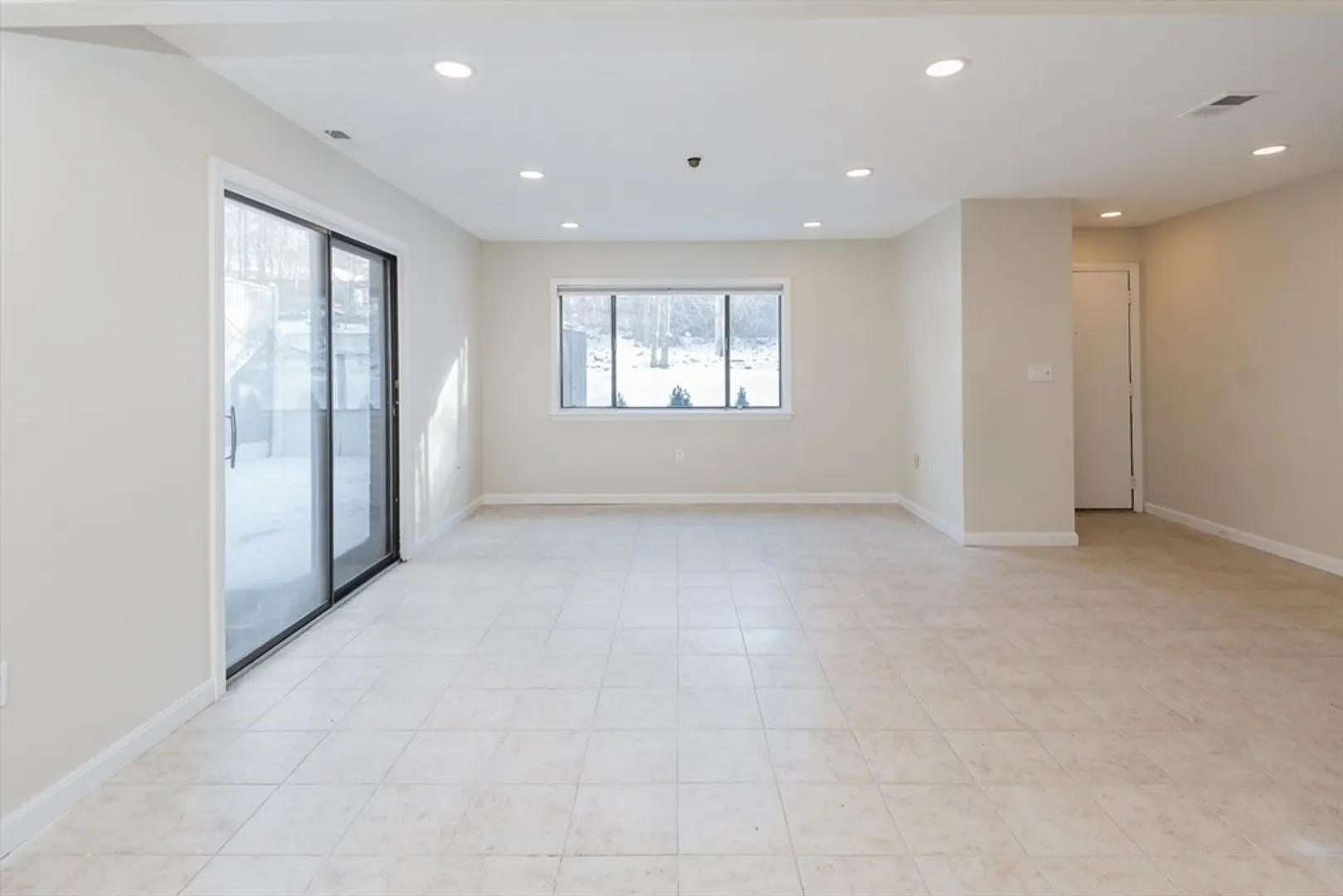 468 Island St #468 Photo 6