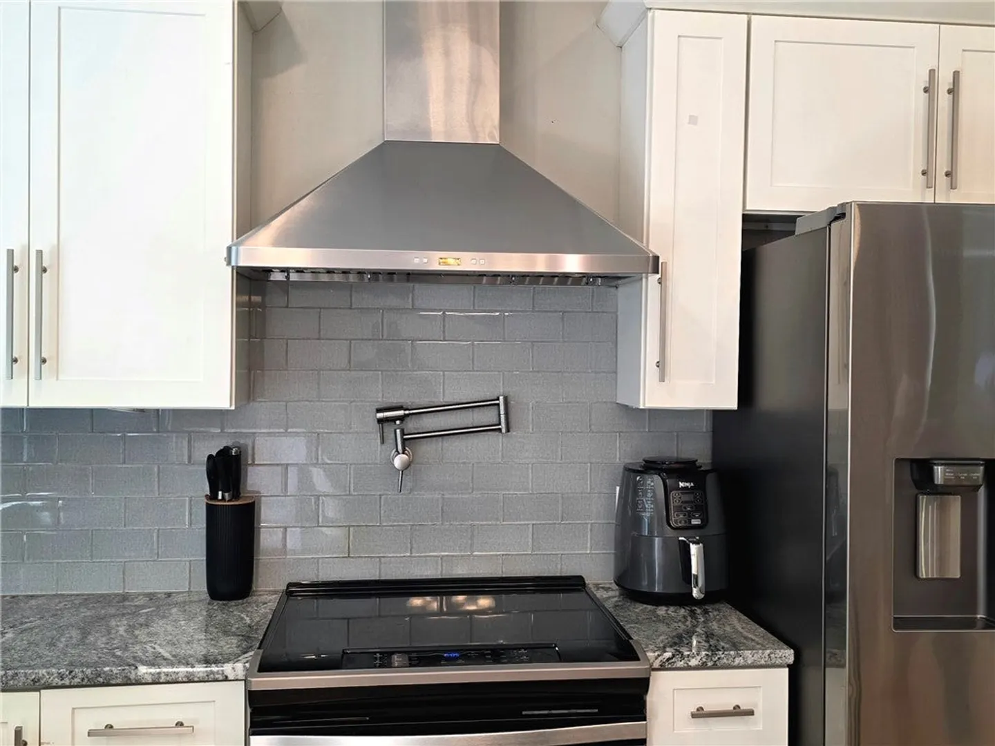 53 Herbert Street Photo 6