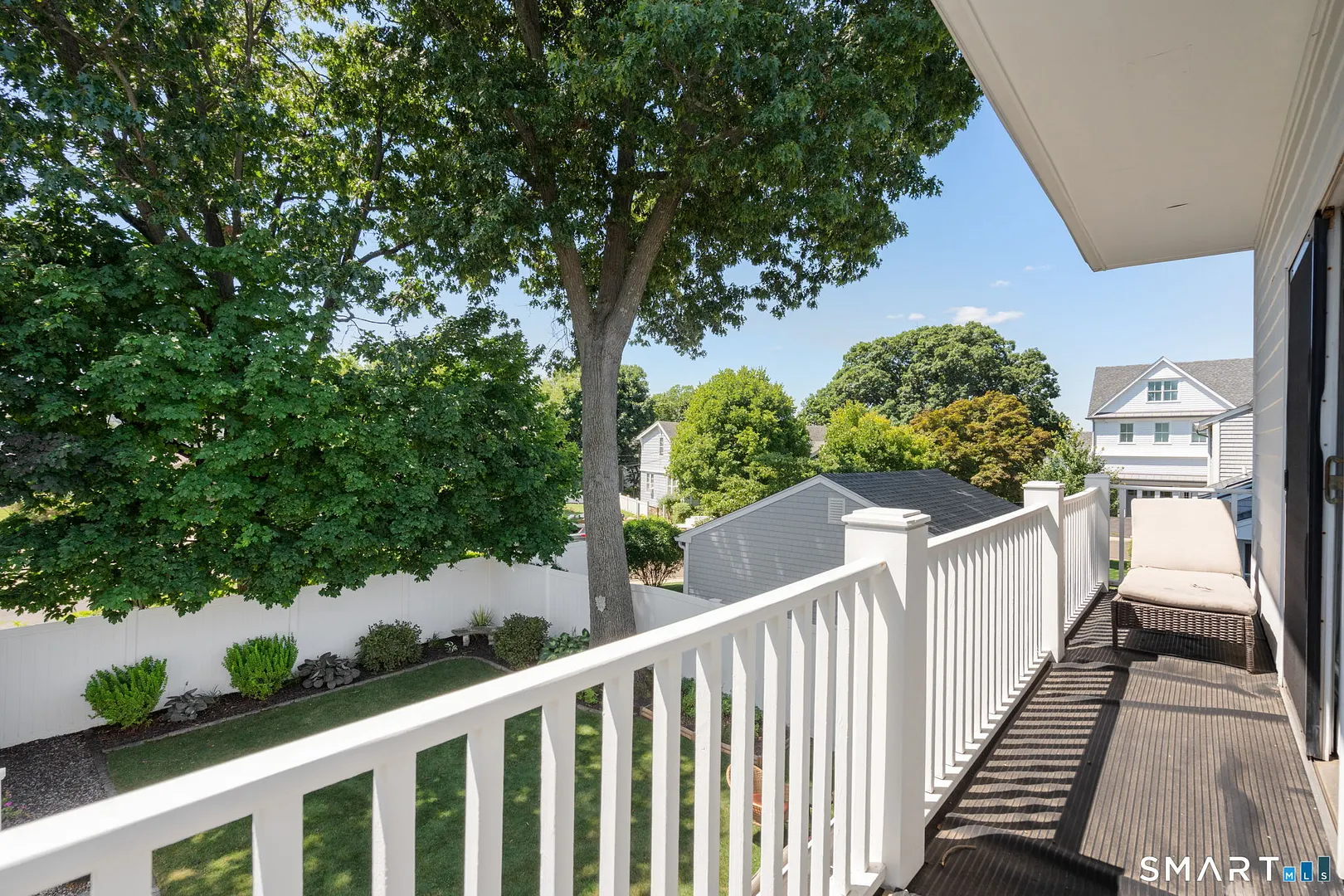 10 Marion Avenue Photo 18