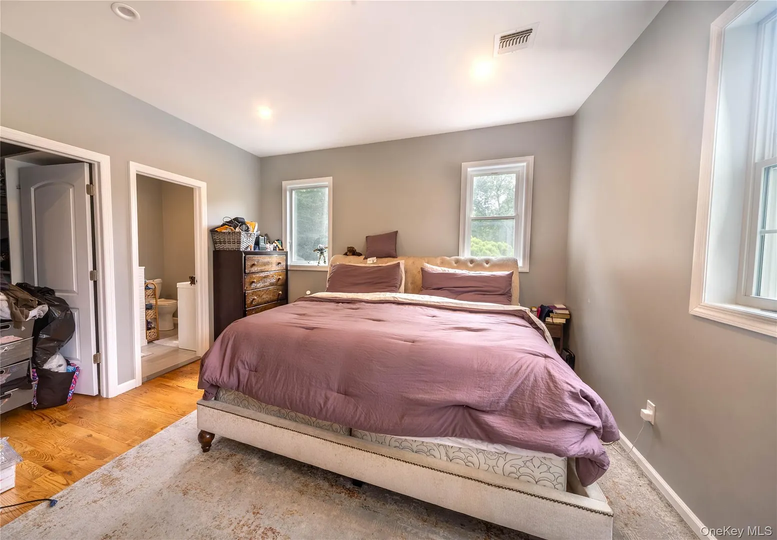 210 Abbott Avenue Photo 8