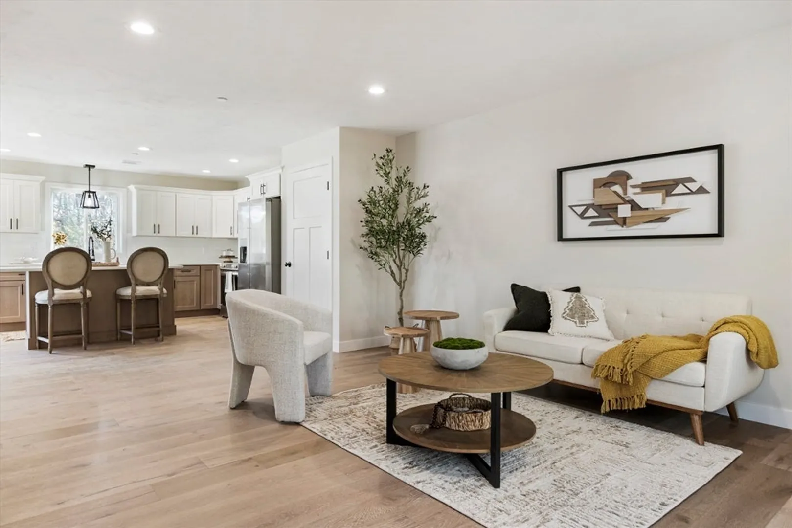 40 Filipe Way  #B Photo 15