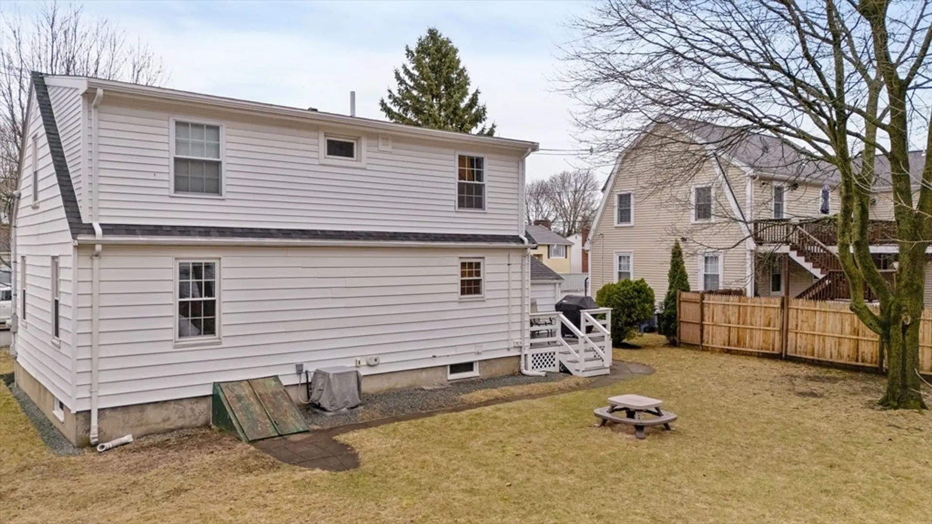 24 Dexter St Photo 34