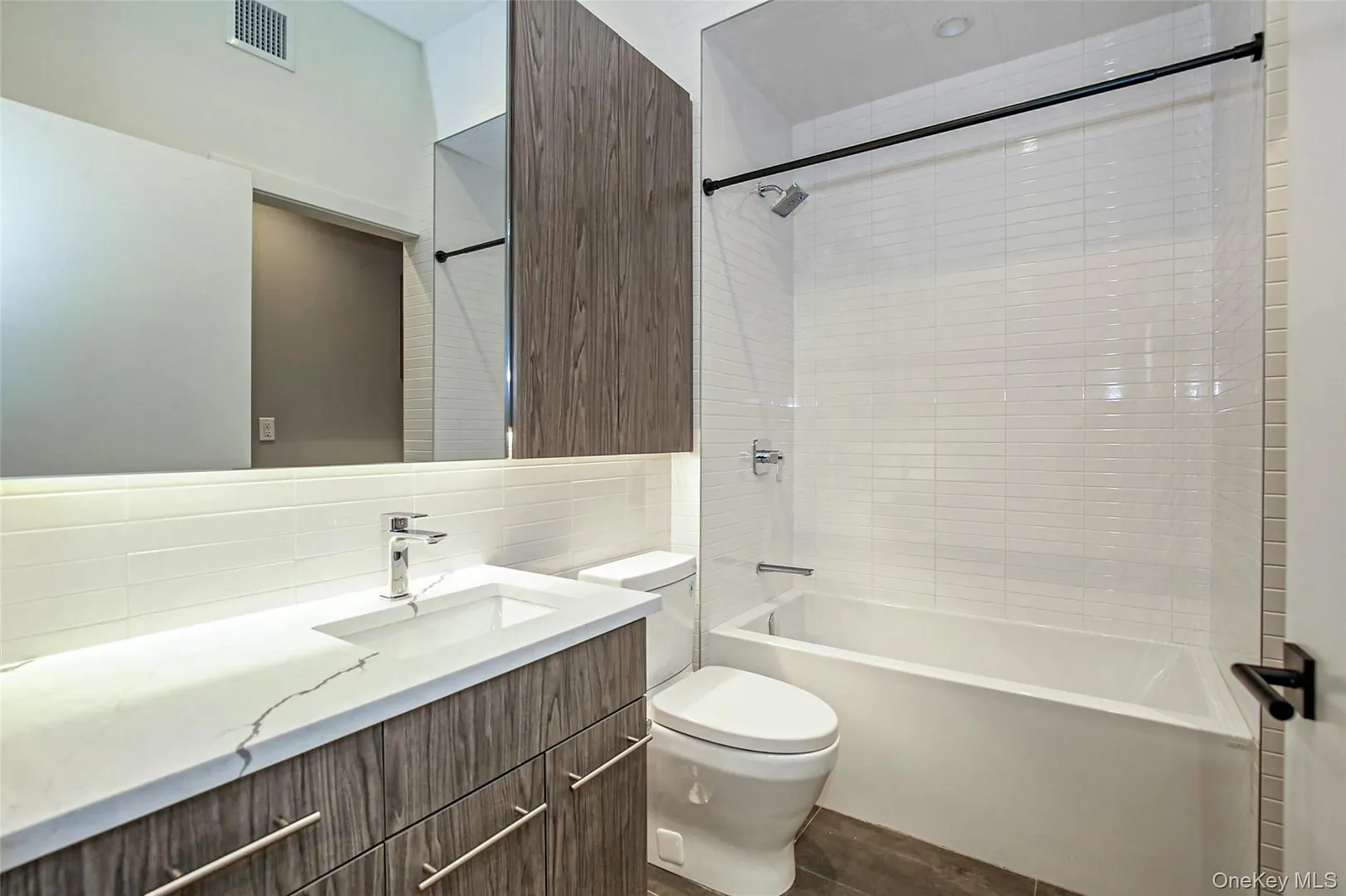 39 Washington Avenue  #205 Photo 12