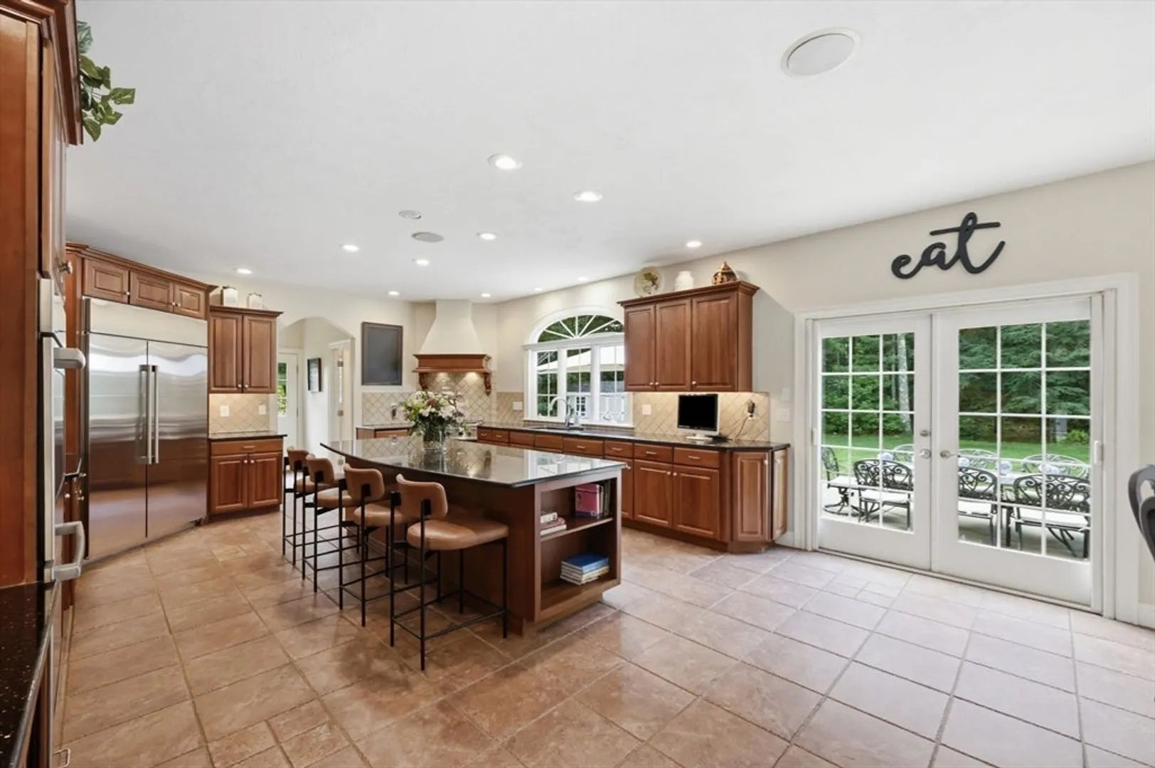 8 Lexington Circle Photo 18