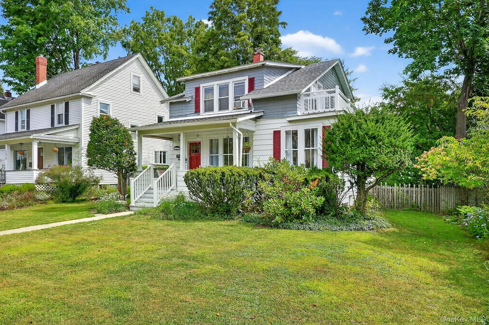 176 S Grand Avenue Photo 2