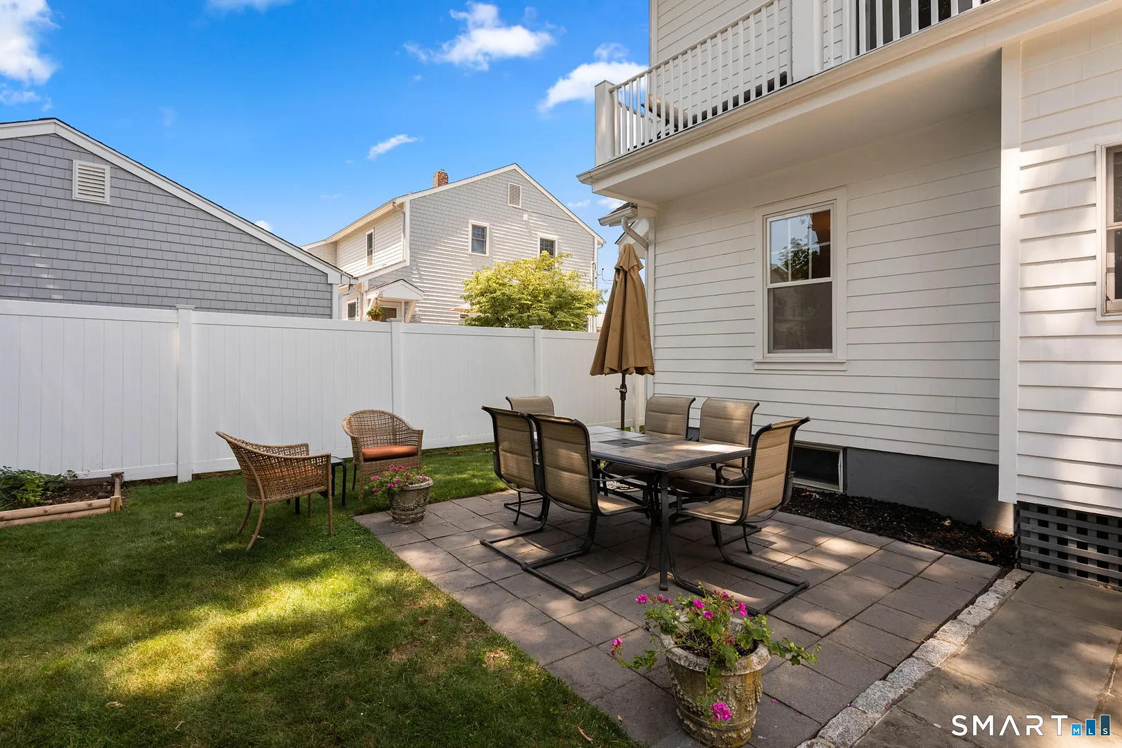 10 Marion Avenue Photo 32