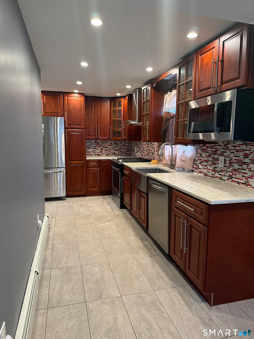 Stamford Rental Photo 4