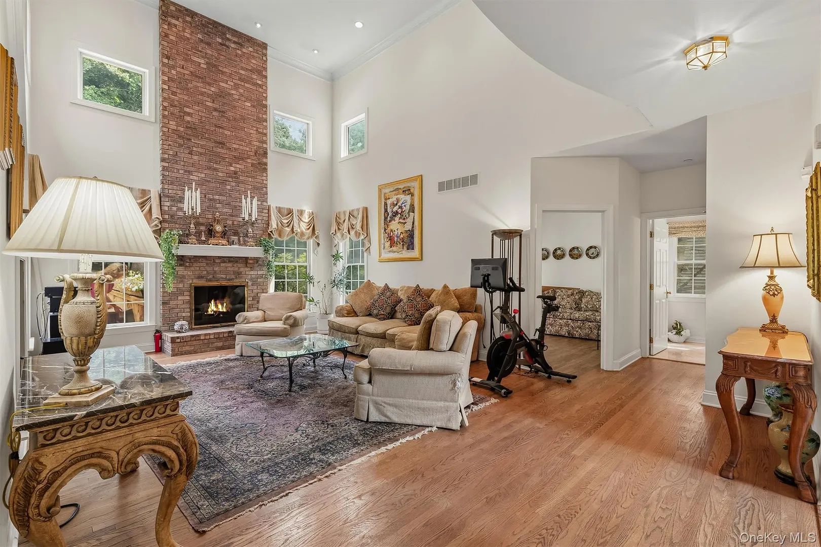 143 Euclid Avenue Photo 8